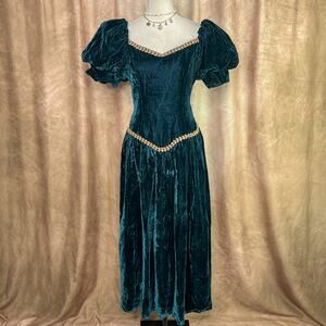 Vintage Renaissance Dress 70s Velour Medieval Gown Green Puff Sleeve Princess
